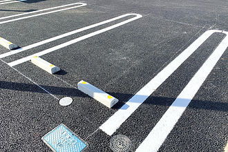 駐車し安いように白線を引いた