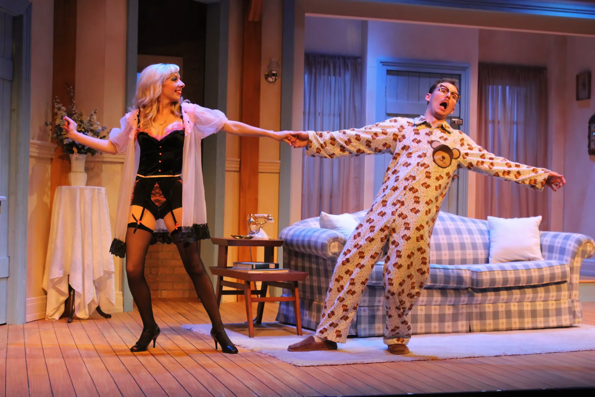 Don't Dress for Dinner scenic design