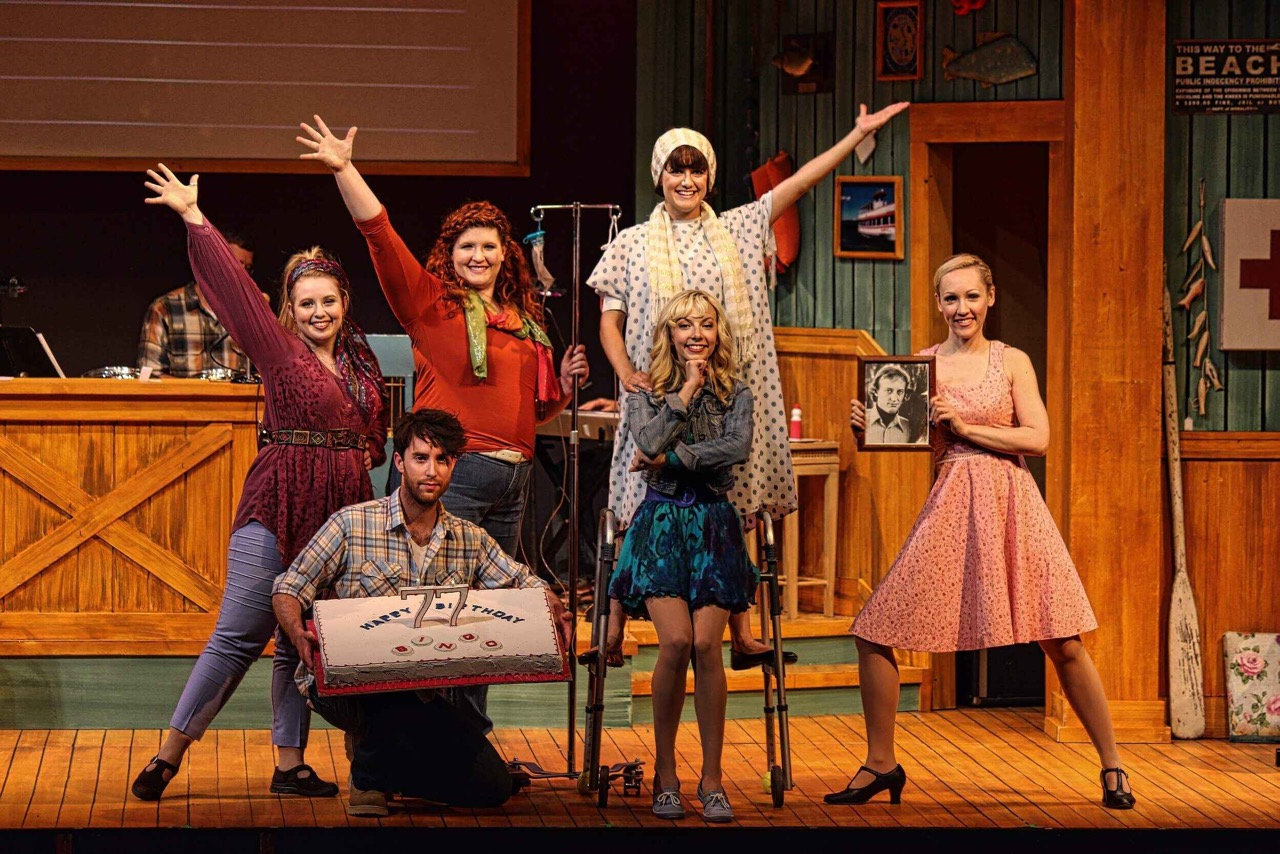Bingo: The Winning Musical scenic design