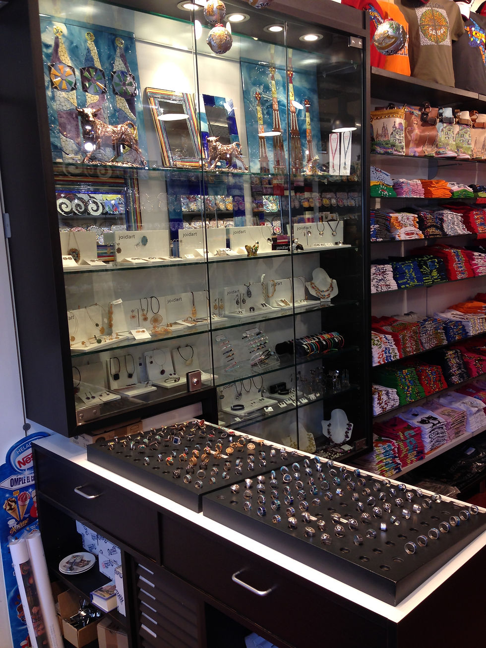 Tienda regalo. DOC Instalaciones
