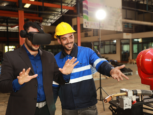 Menyelami Dunia Augmented Reality (AR) dalam Industri Otomotif