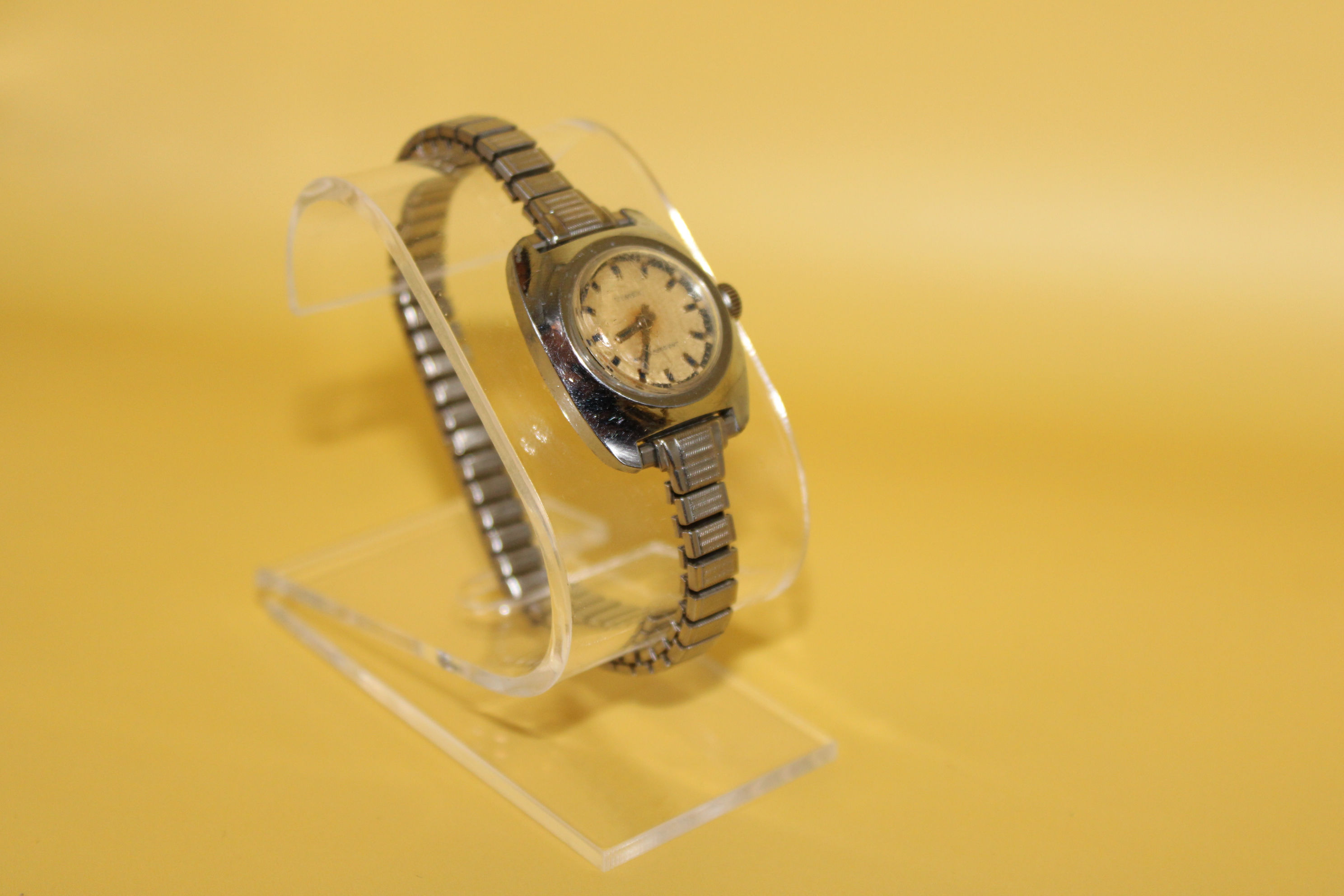 Vintage Timex Mechanical Watch Water Resistant Stretchy Silver Band