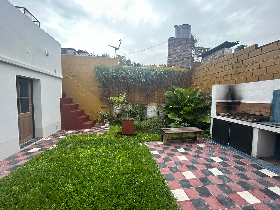 patio trasero actual - Matericos Perifericos.HEIC