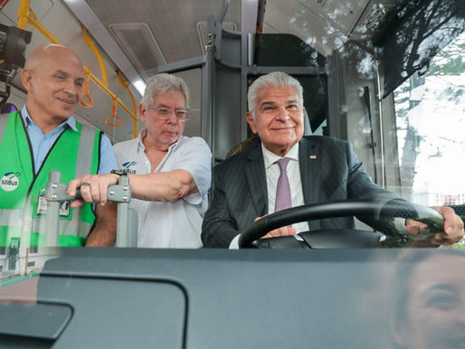 Licitados en el 2023, buses eléctricos comienzan a circular en Casco Viejo