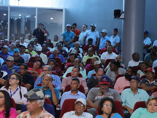 Comisión legislativa frena propuesta que buscaba liberar concesiones del transporte público