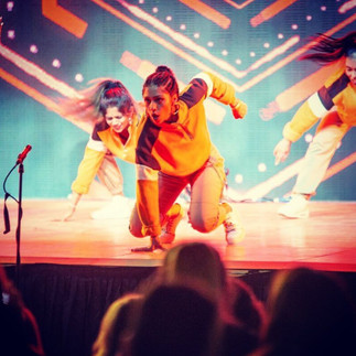 professional female dancers in Kuwait 