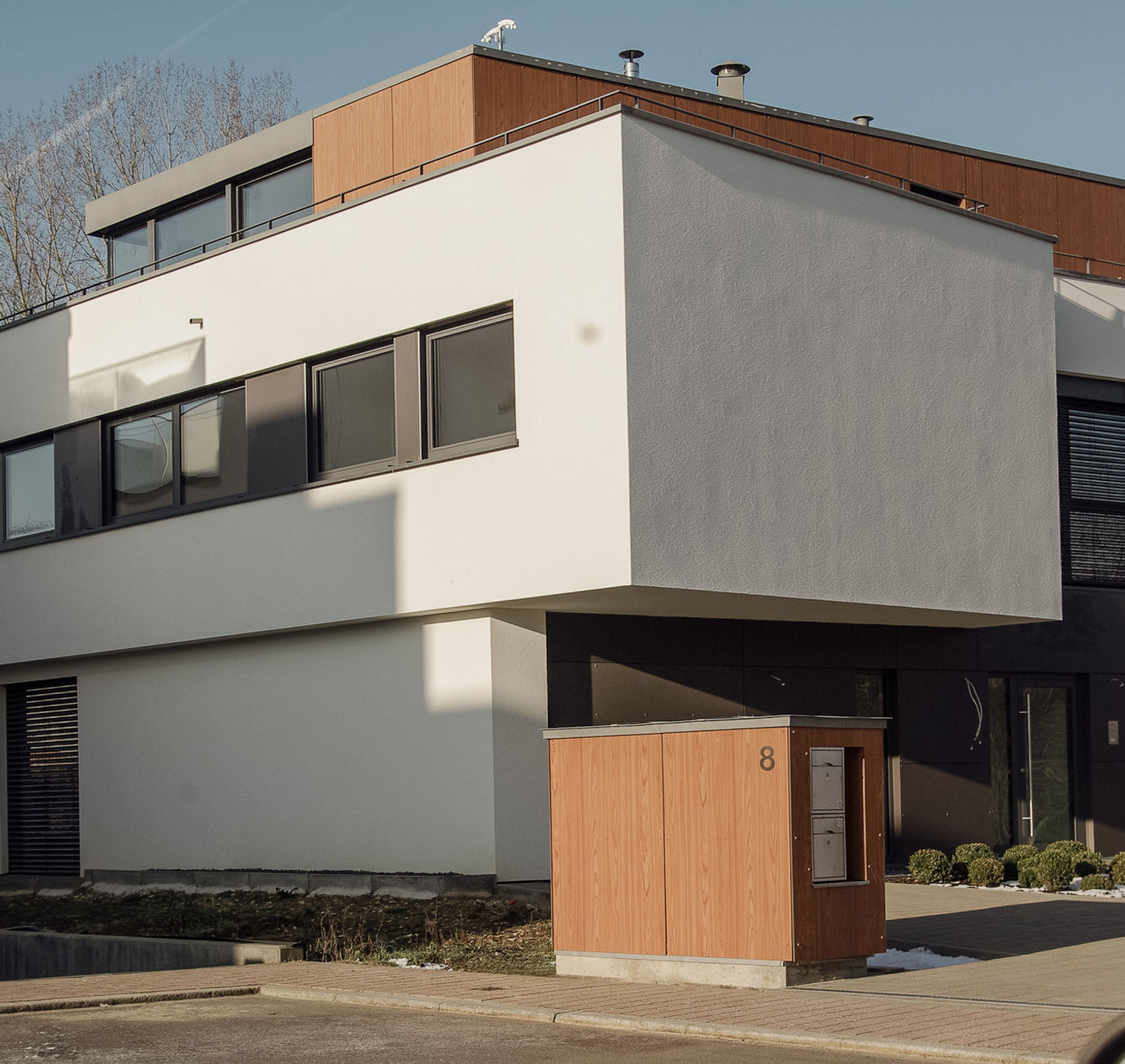 Fenstermontage, Haustür & Funder-Max Fassaden & Brief/Mülltonnen Verkleidung in Luxembourg