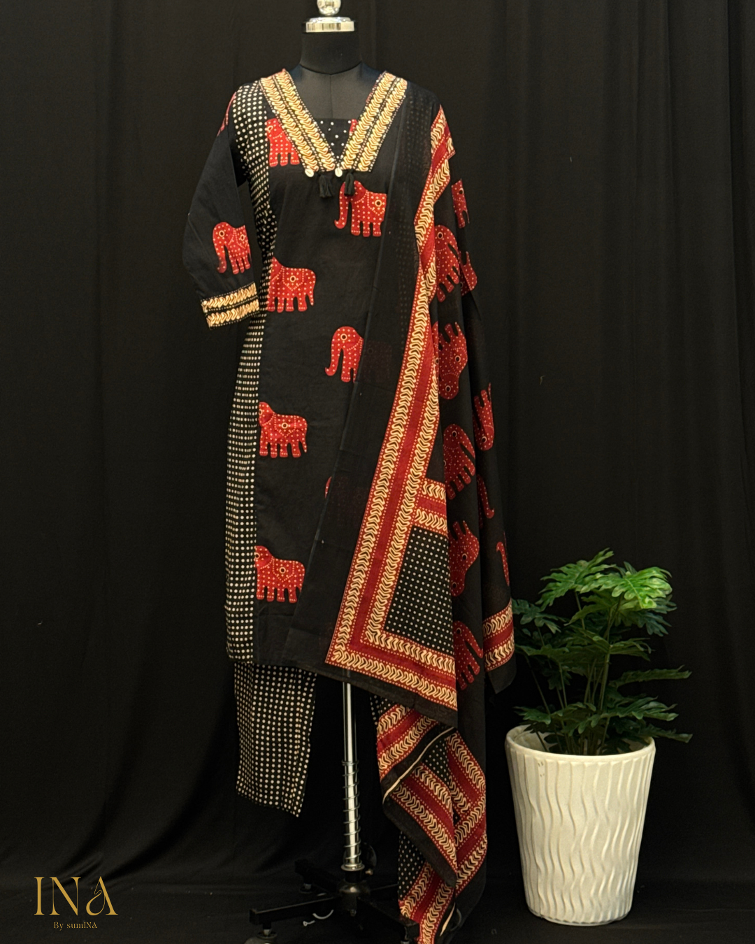 Black & Red Handblock Elephant Print Cotton Suit Set