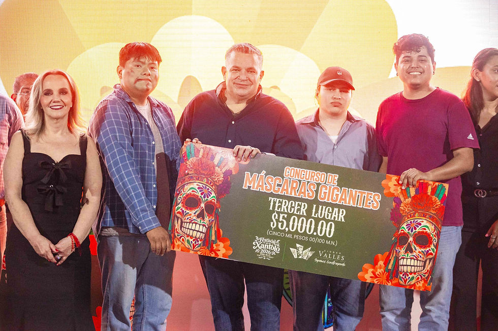 ALCALDE DAVID MEDINA PREMIA A GANADORES DEL CONCURSO DE MÁSCARAS GIGANTES "XANTOLO 2026"