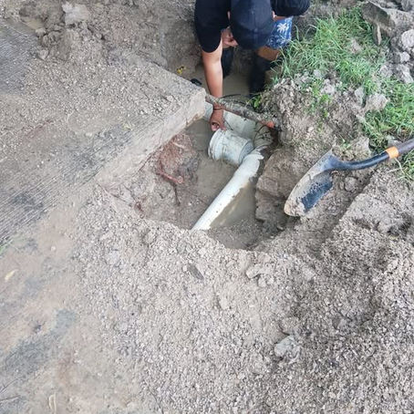 DAPA REHABILITA TUBERÍA EN MONTEBELLO 