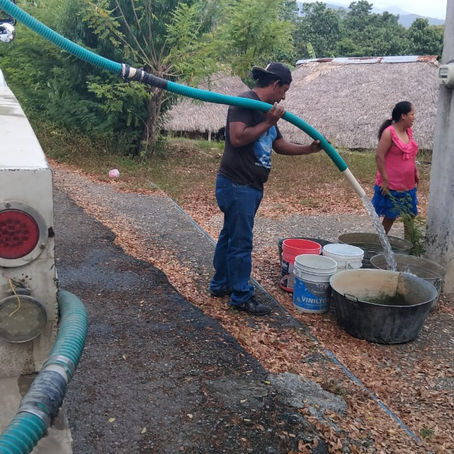 GOBIERNO MUNICIPAL MANTIENE ABASTO DE AGUA EN COMUNIDADES MIENTRAS AVANZA REPARACIÓN DEL SISTEMA DE BOMBEO
