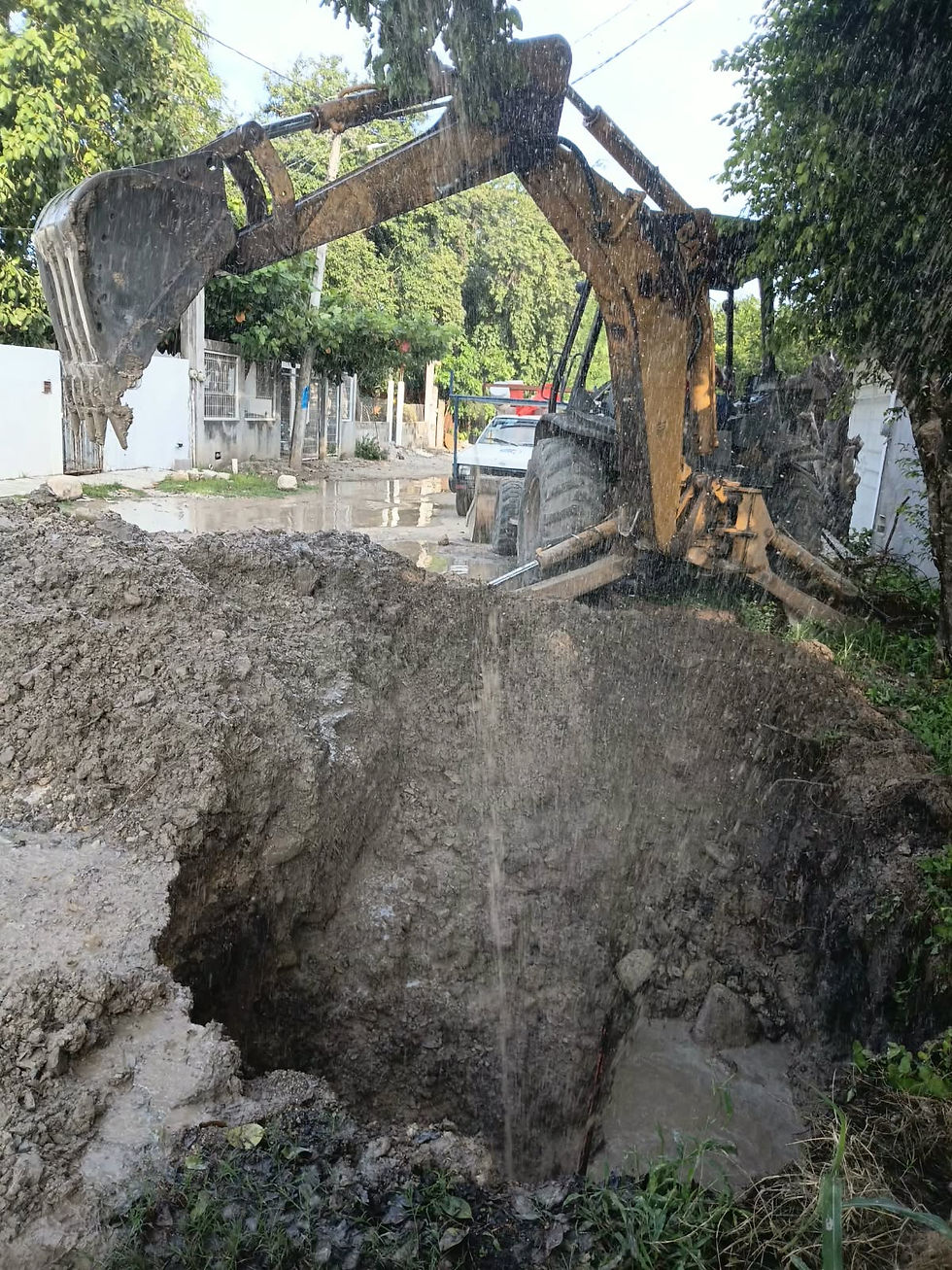 Corte de agua por ruptura de tubería en la zona norte de