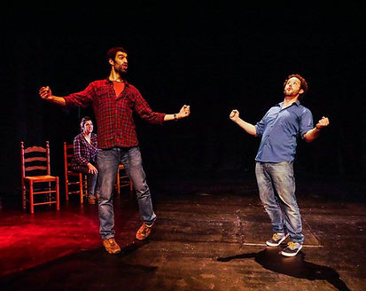 dois improvisadores a fazer uma cena