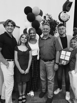 Facetune_07-06-2025-14-11-10