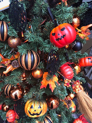 ハロウィンツリーのオーナメントのカボチャ達