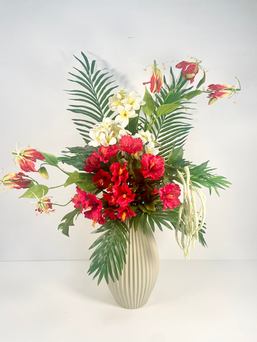 ハイビスカスを使ったトロピカルアレンジ