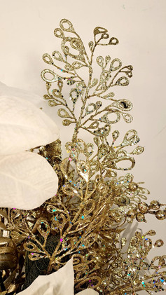 孔雀の羽のような形のシャンパンゴールドのリーフスプレイ