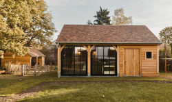 Poolhouse carport