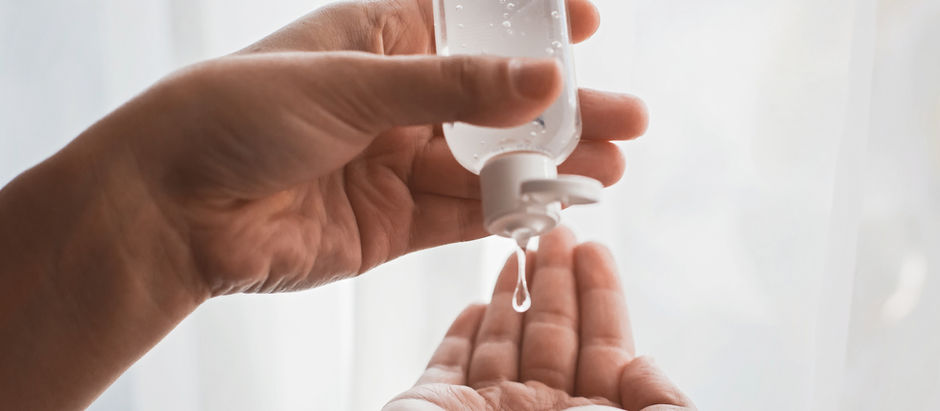 How to Tactfully Include Hand Sanitizer into Your Wedding Day