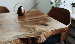 Rustikaler Esstisch