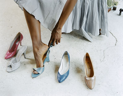 Probarse tacones