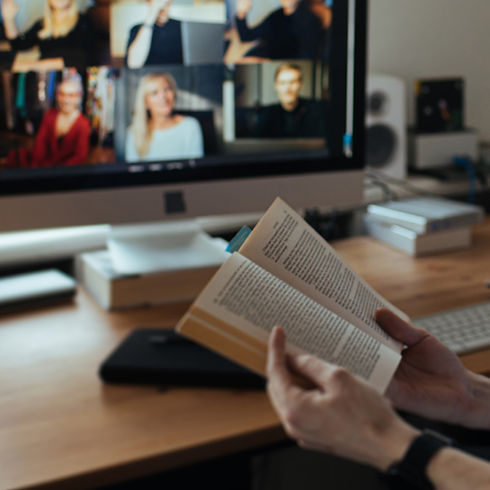 Online Meeting Desk