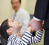 病院に行く親子