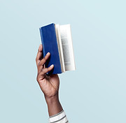 Leyendo un libro