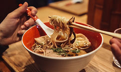 ラーメンを食べる