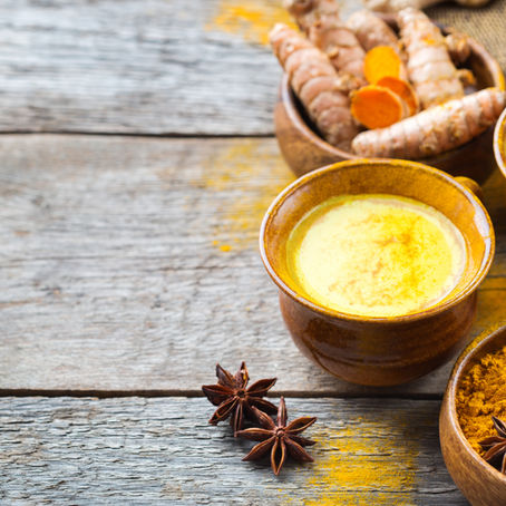 Tumeric and ginger in bowls