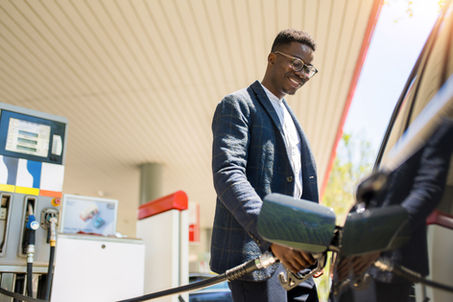 10 Simple Ways to Extend Your Fuel Range in SA's Traffic