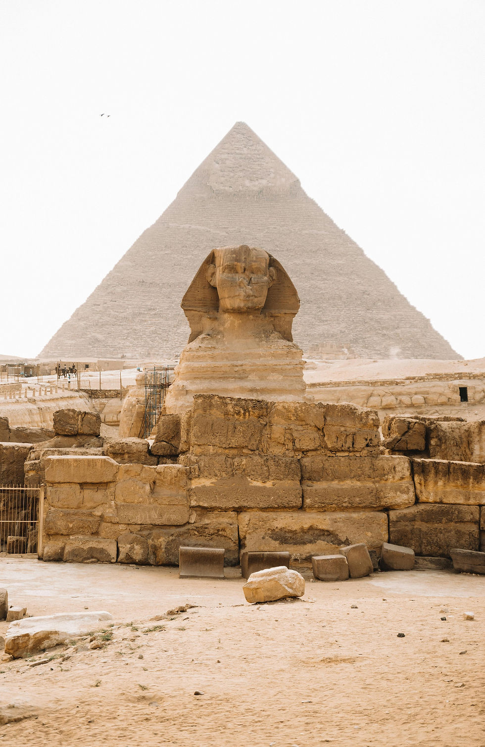 Sphinx und Pyramide