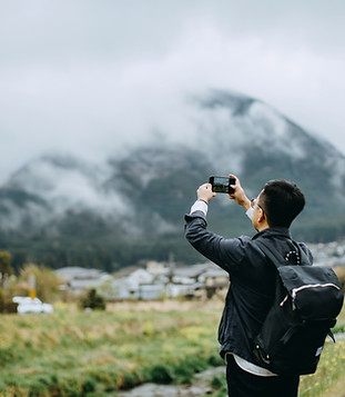 Travel Picture Taker