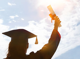 Afgestudeerd Holding Diploma