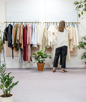 Fashion clothes rack