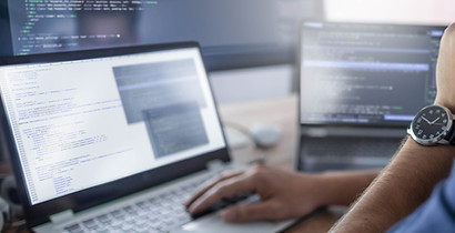 Arbeiten vor mehreren Bildschirmen