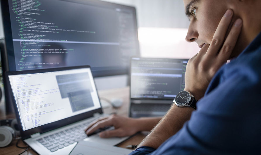 Working in Front of Multiple Screens