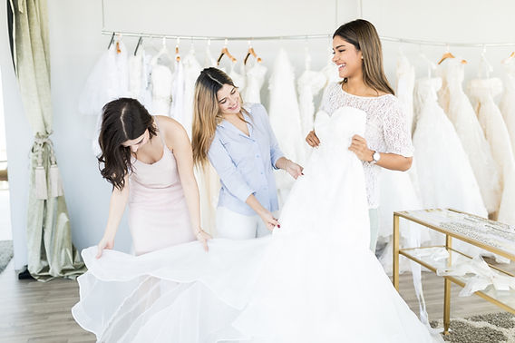 Wedding Dress Shopping While Planning to Lose Weight: Tips for Brides-to-Be Wedding Dress Shopping While Planning to Lose Weight: Tips for Brides-to-Be