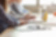Le co-working dans un bureau lumineux