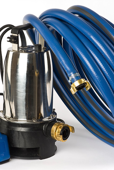 Sump pump and water hose
