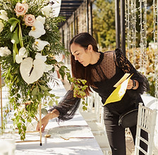 Decorating Wedding Table