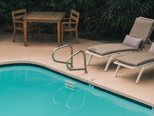 The Benefits of Professional Pool Maintenance vs. DIY: Why Hiring Experts Saves You Time and Money