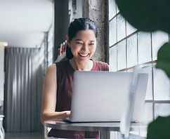 Laptop with on-demand P&C insurance exam prep course and study tools