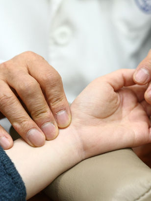 Tėvų dėmesys – pagrindinė vaikų saugumo žaidimų aikštelėse garantija