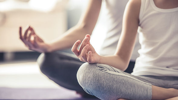 Méditation dans une pose de yoga