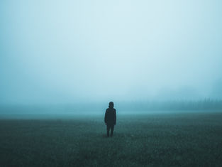 Soledad, silencio que sana y vacío que duele