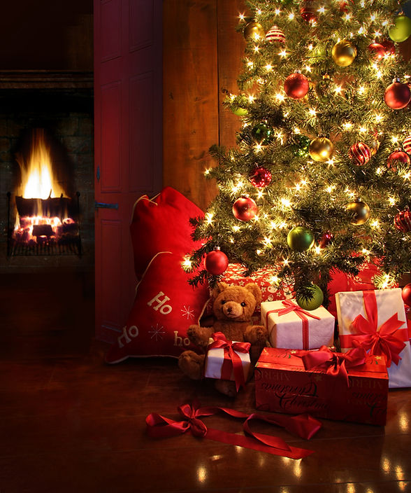 Christmas Tree with Gifts