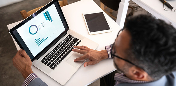Financial analyst