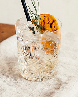 Cascave Gin Experiences