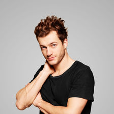 Chando Erik Luna tra moda, cinema e tv: “Il mio sogno è lavorare in italia”L’ex fidanzato di Grecia Colmenares dopo tanti “no” cambia idea sui reality show